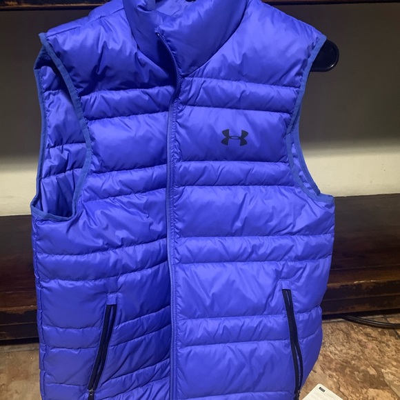 Under Armour Other - NWT blue Under Armour vest Large